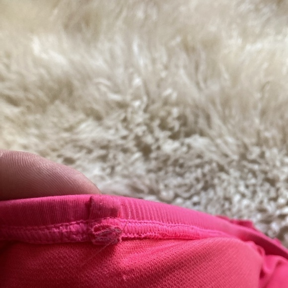 Hot pink swim top size M - Picture 5 of 9